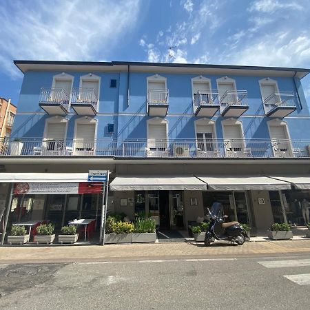 T Hotel Rimini Exteriör bild