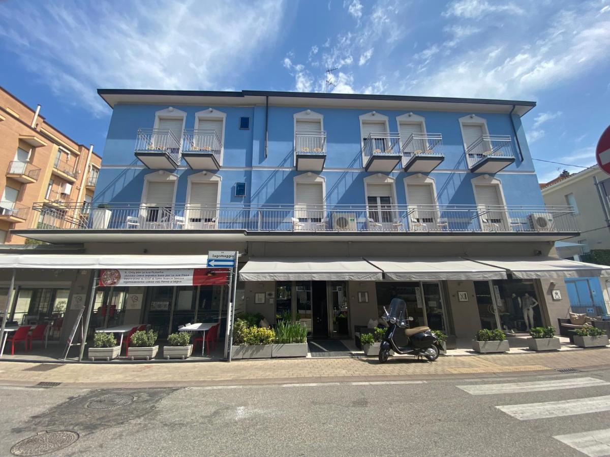 T Hotel Rimini Exteriör bild