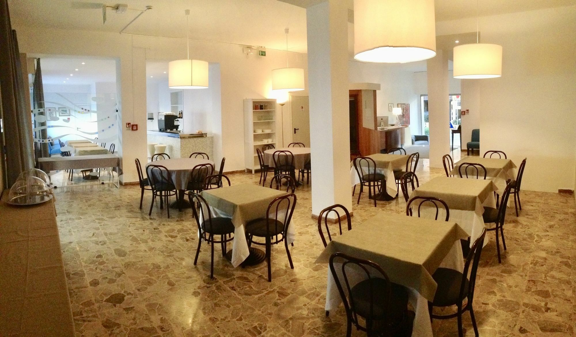 T Hotel Rimini Exteriör bild